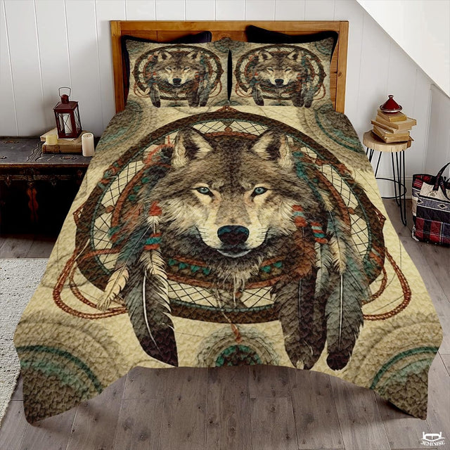 Custom Wolf Head Centered in Dreamcatcher Comforter