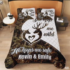 Personalized Deer Silhouettes Forming Heart Outline Comforter