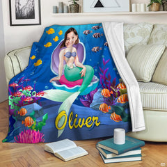 Aquatic bedding set visual with detailed coral formations, marine plants, and swimming sea life decor.
