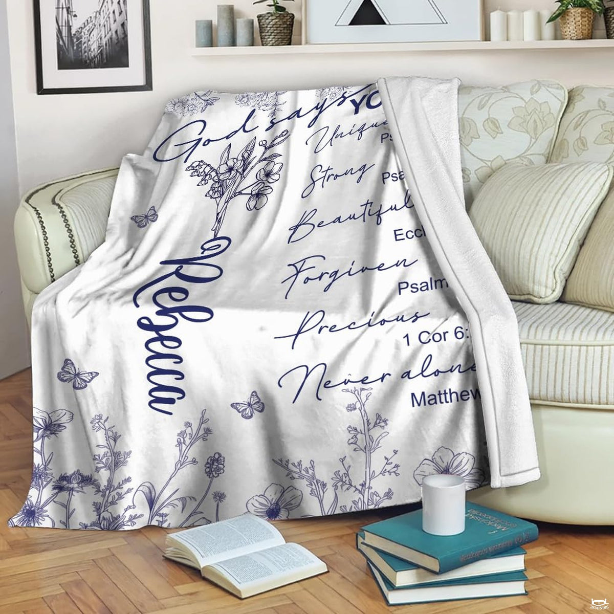 Texture diagram highlighting the plush layers of the decorative throw blanket.