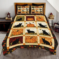Charcoal slate and pumpkin autumn leaf bedding set featuring harvest pumpkins and foliage in bold patchwork tiles.