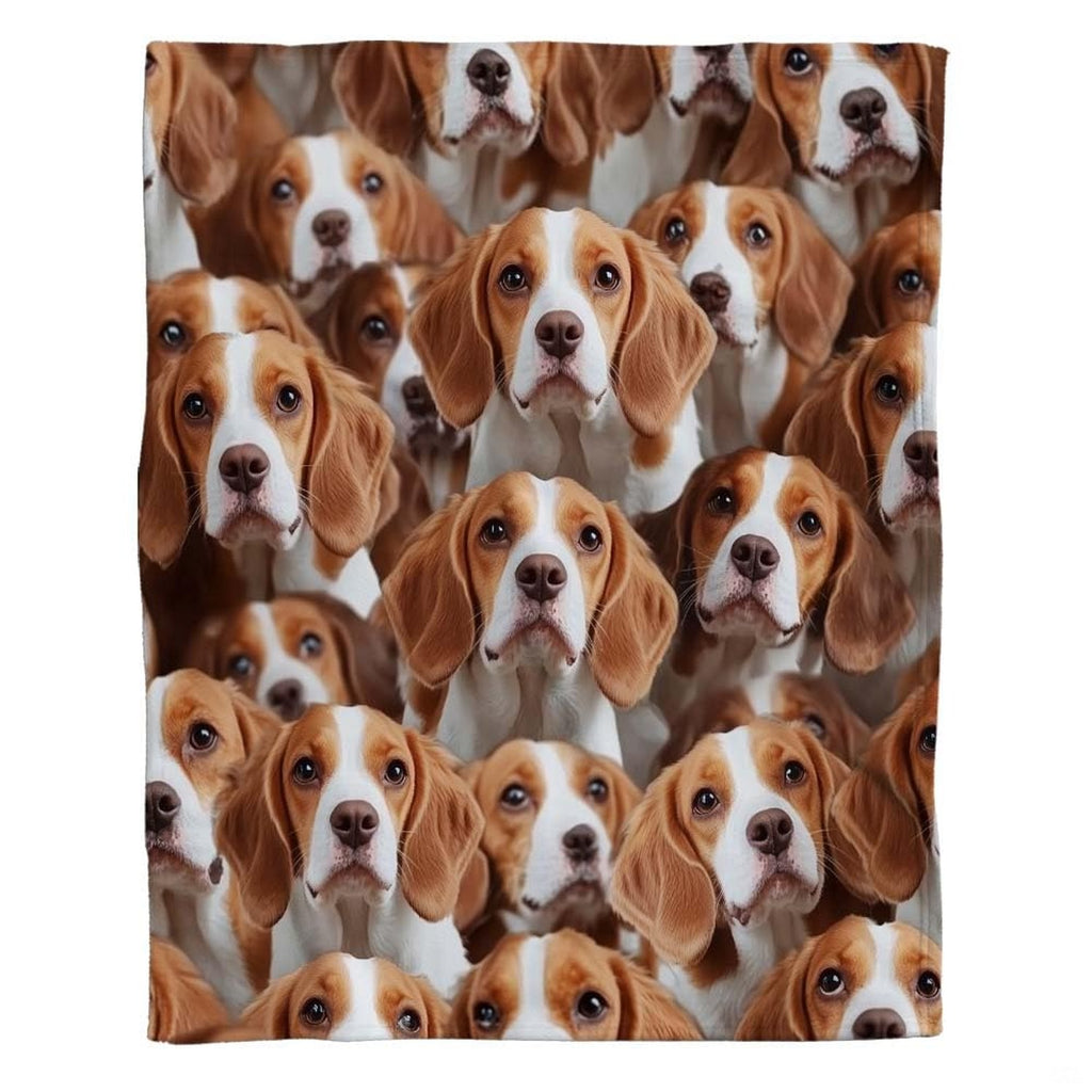 Artistic repeating hound face arrangement showcasing photorealistic Beagle features on bedding.