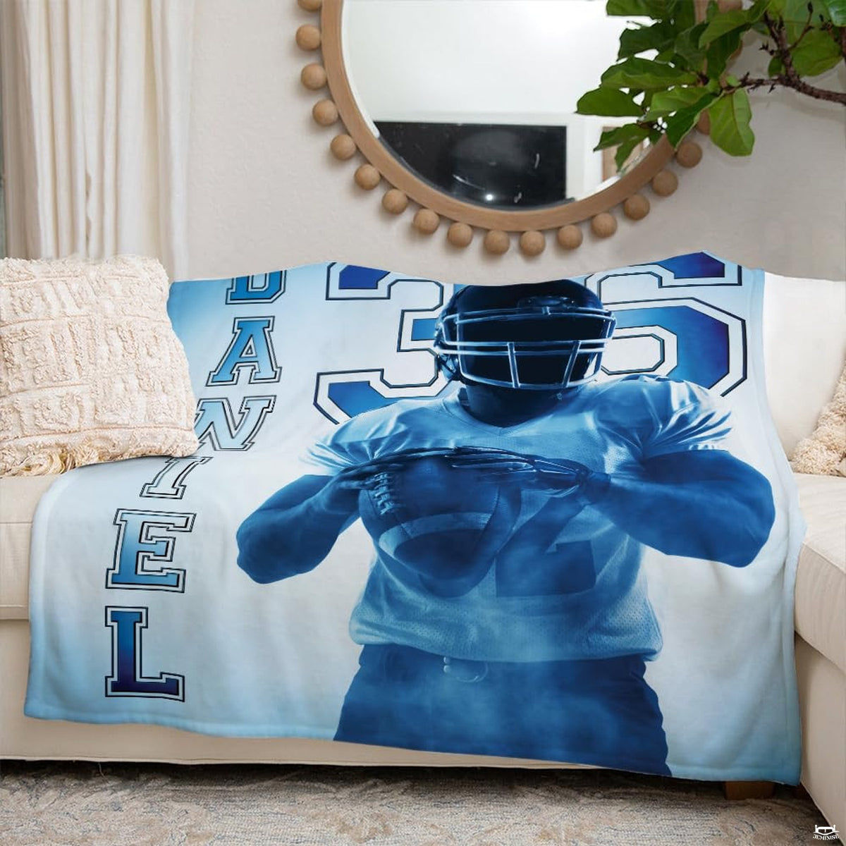 Dynamic gridiron player artwork displayed across the sports bedding set.
