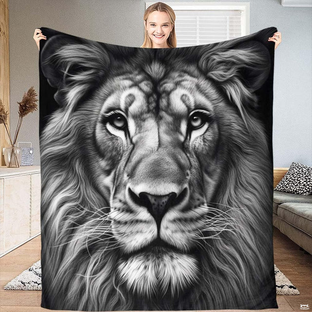 Black white lion bedding set showcasing an intense monochrome lion portrait for modern bedroom decor.