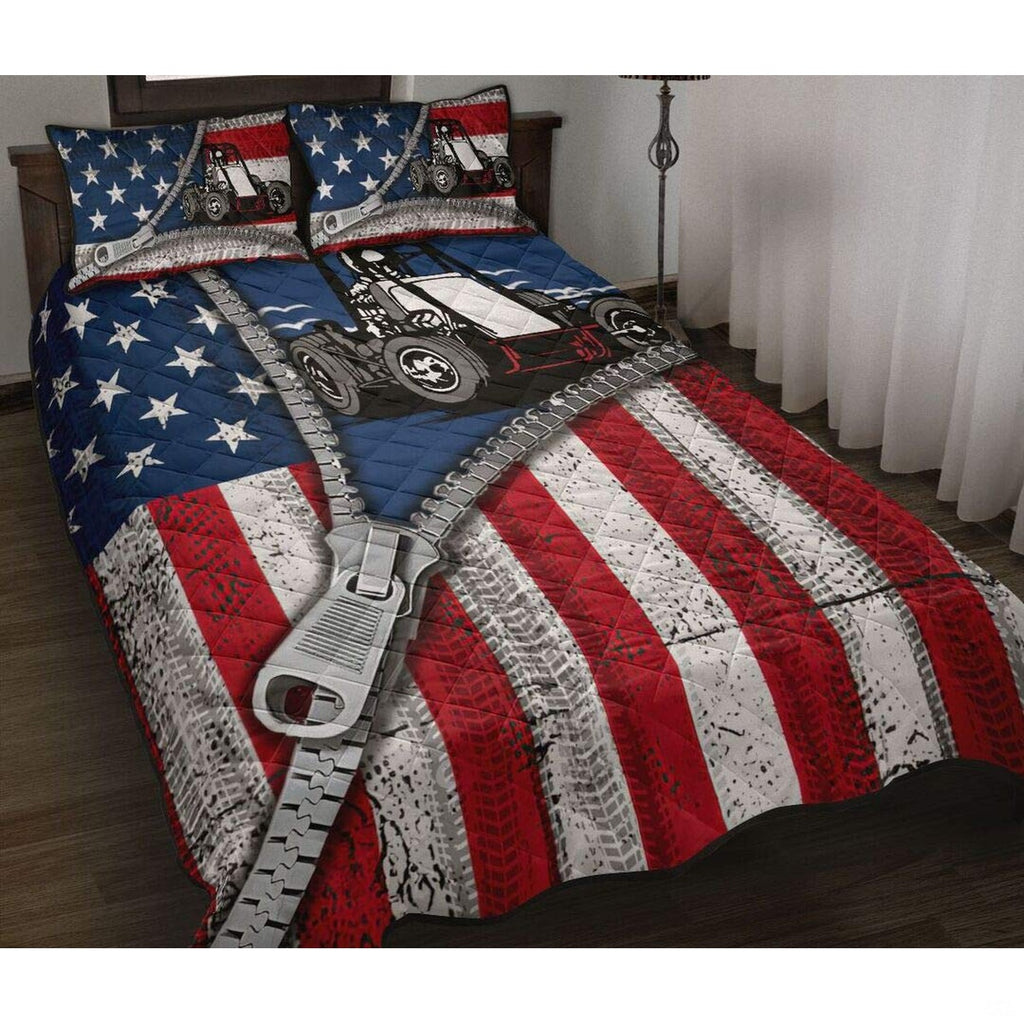 Patriotic non wing sprint car racing bedding set displayed neatly on a bed in a youth motorsport bedroom