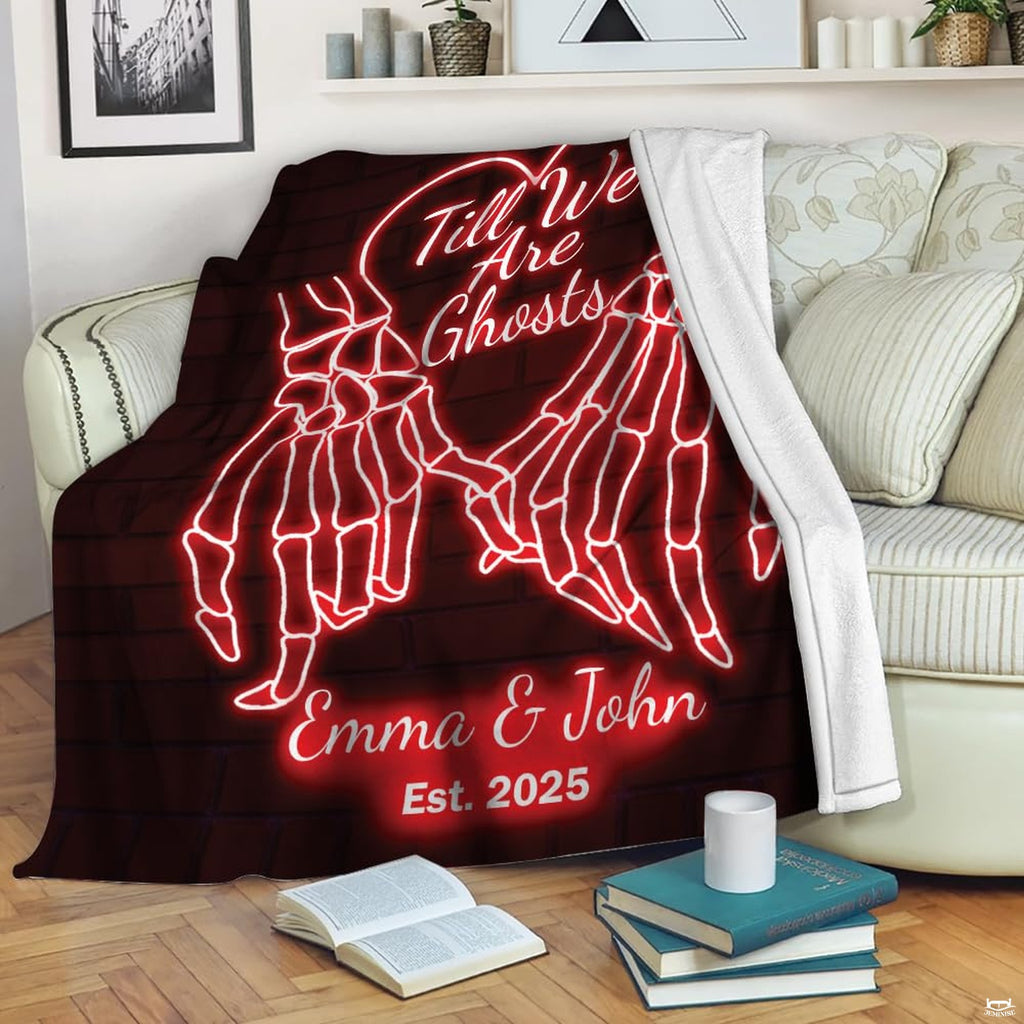 Size guide diagram illustrating gothic couple throw blanket dimensions alongside adult silhouette