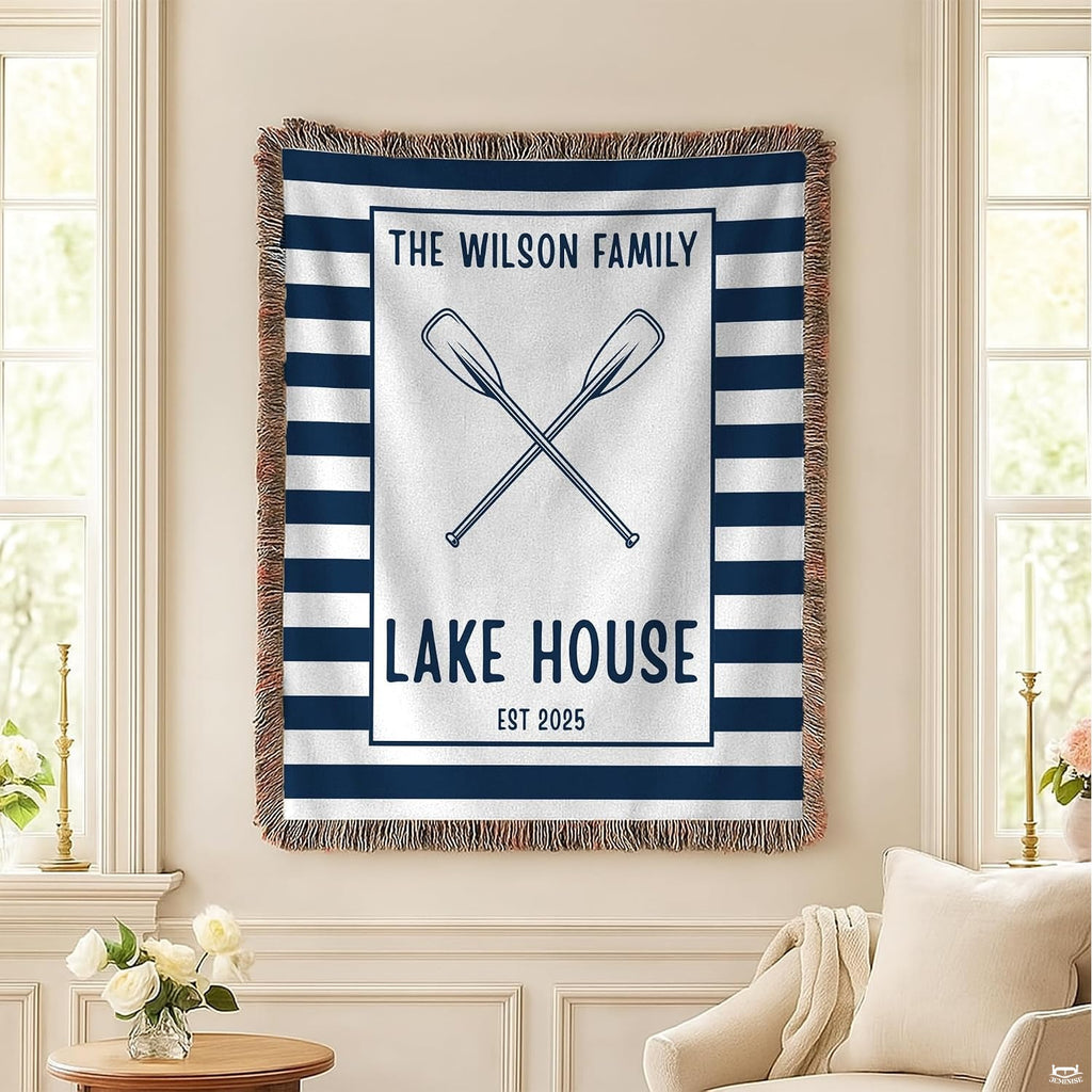 Lodge bedding sets with centered crossed oars and crisp striped borders.