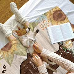 Border edge detail showing clean perimeter hem and white underside.